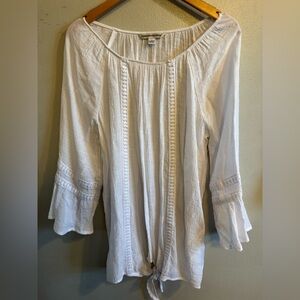 Fundamental things white bell sleeve top size Large